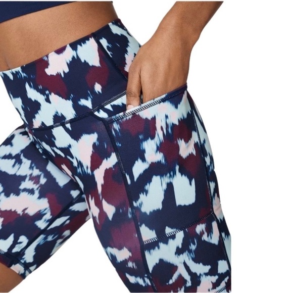 Sweaty Betty Super Sculpt‎ Sustainable 8" Biker Shorts - Picture 4 of 12